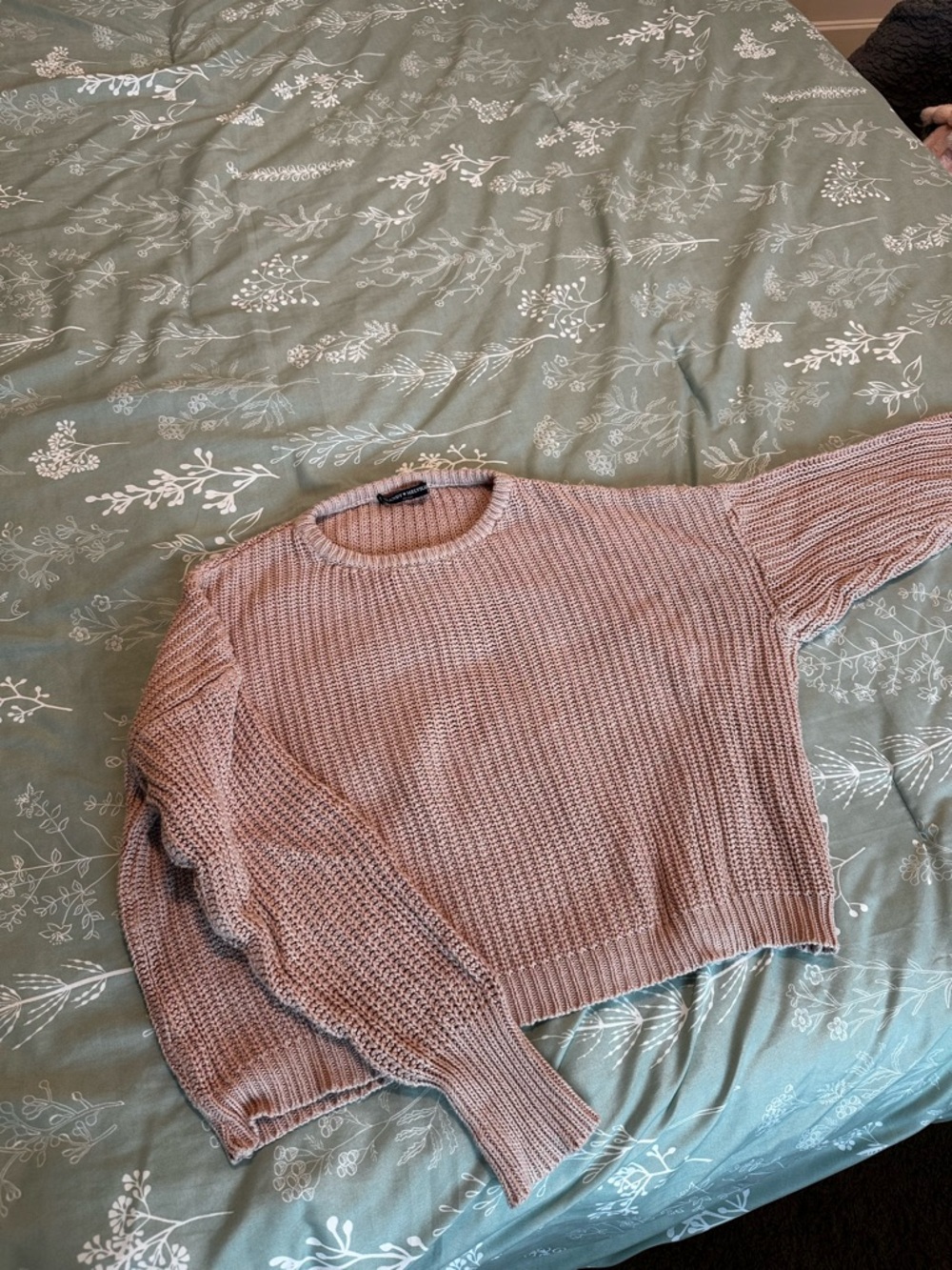 Brandy Melville Cropped Ribbed Crewneck Sweater - Mauve Pink